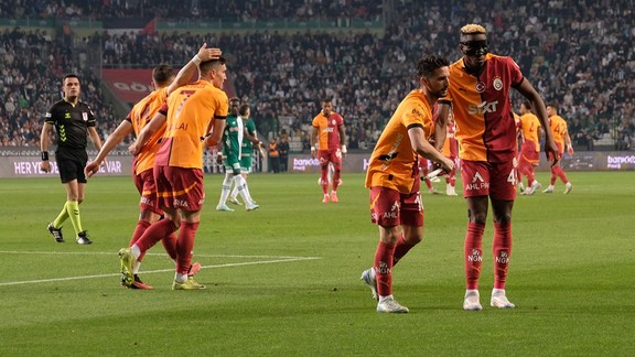Galatasaray, Konyaspor'u farklı yendi!