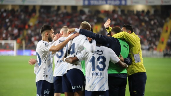 Fenerbahçe, 6. kez geriden gelerek kazandı: ''Büyük bir operasyon yapıldı''