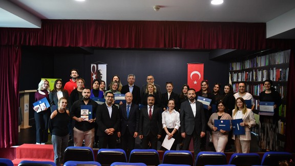 Beylikdüzü Belediyesi'nin ''Uygulamalı Muhasebe Eğitimi'' programı ilk mezunlarını verdi
