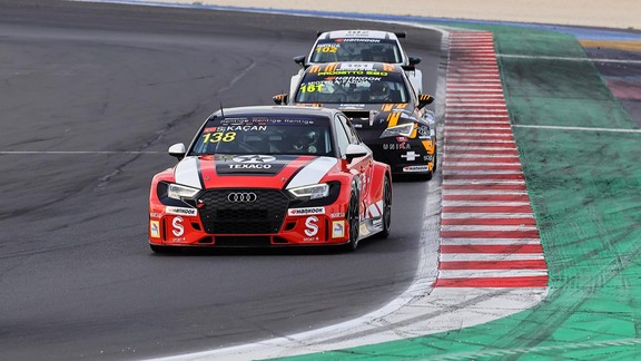 S Sport Plus, Avrupa şampiyonu ilk Türk kadın pilotu Seda Kaçan'ın resmi sponsoru oldu