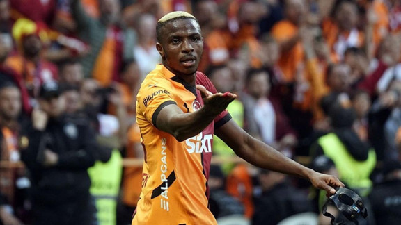 Osimhen'den bir kötü haber daha! Sahalara ne zaman dönecek?