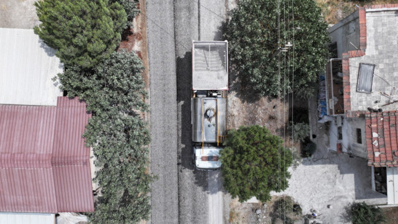 Manisa Büyükşehir Belediyesi'nden Yuntdağı'nda yol yenileme çalışması