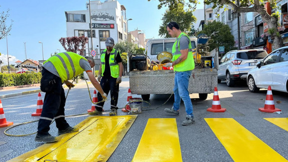 Bandırma Belediyesi'nden görünür geçit, güvenli adım