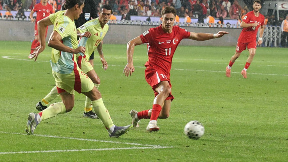 İspanya A Millilerimizi 6-0 mağlup etti, İspanyol basınından Türk Bayrağı ayıbı geldi!