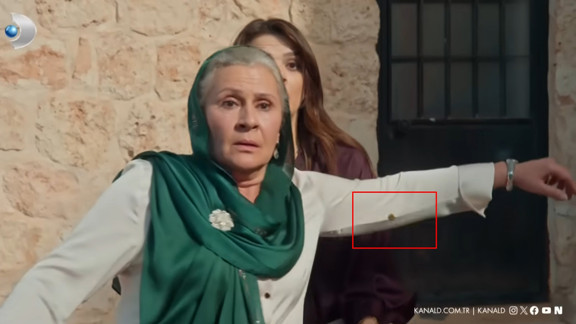 İzleyici Uzak Şehir'de Alya'yı korurken vurulan Sadakat'ın vurulduğu sahnesini fena ''ti''ye aldı