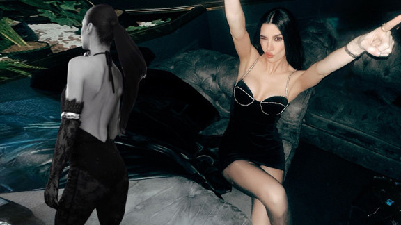 Güzel oyuncu baştan aşağı transparan tulumuyla göz kamaştırdı