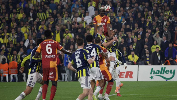 Fenerbahçe-Galatasaray derbisinin VAR kayıtları açıklandı
