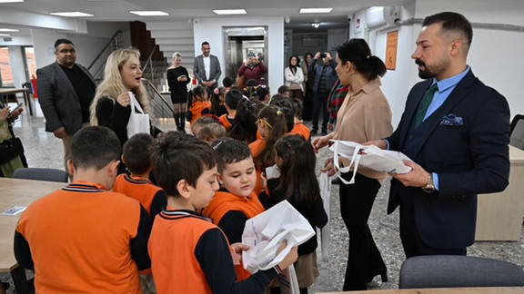 ABB kütühaneleri şenleniyor: ''Genç Zihinler Kütüphanede'' projesi başladı