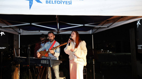 Küçükçekmeceli gençler En Uzun Gece'de buluştu