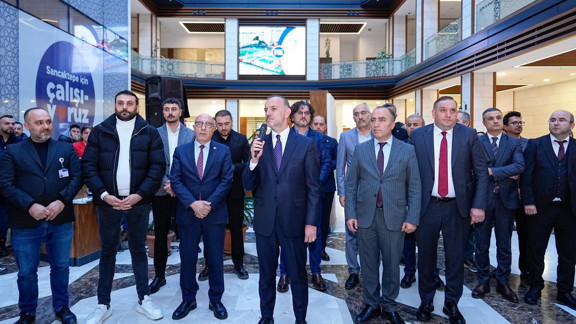 Sancaktepe Belediye Başkanı Alper Yeğin Yeni Yıl Öncesi Belediye Personeliyle Bir Araya Geldi