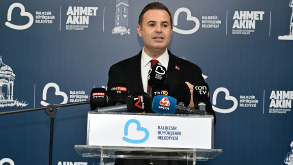 Balıkesir Büyükşehir Belediye Başkanı Ahmet Akın 2025 yılı çalışmalarını değerlendirdi