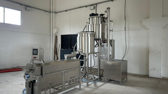 Muğla Büyükşehir'den arıcılığa maliyet düşürücü destek: Fondan arı yemi makinası hizmete alındı