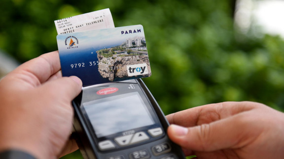 Muratpaşa'nın Çevreci Komşu Kart projesi 51 milyon kişiye nefes oldu