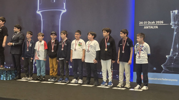 Muğla Büyükşehir Satranç Takımı’ndan Türkiye Şampiyonluğu