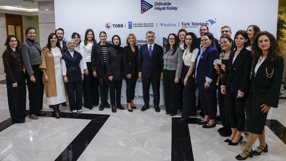 Türk Telekom'un ''Dijitalde Hayat Kolay'' projesi kapsamında 50 bin kadına ulaşıldı