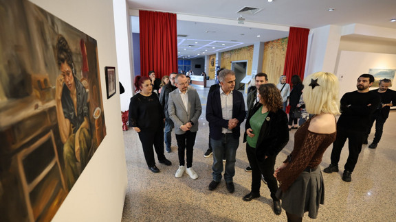 Küçükçekmece SKSM'de Zemin ve İz Derindeki Ses sergisi açıldı