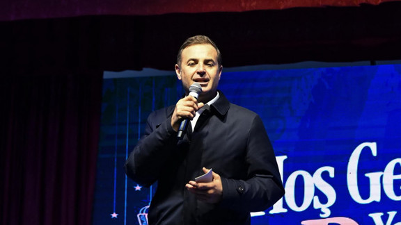 Balıkesir Büyükşehir Belediye Başkanı Ahmet Akın, Bigadiçlilerle iftar sofrasında buluştu