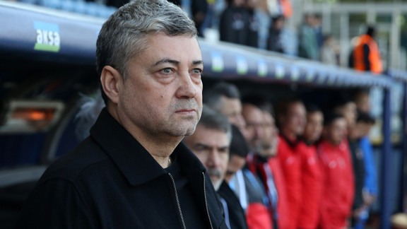 Henüz üç maça çıkmıştı... Süper Lig'de bir teknik direktörle daha yollar ayrıldı