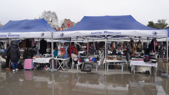 Kartal’da Atma Sat İkinci El Pazarı’na Yoğun İlgi