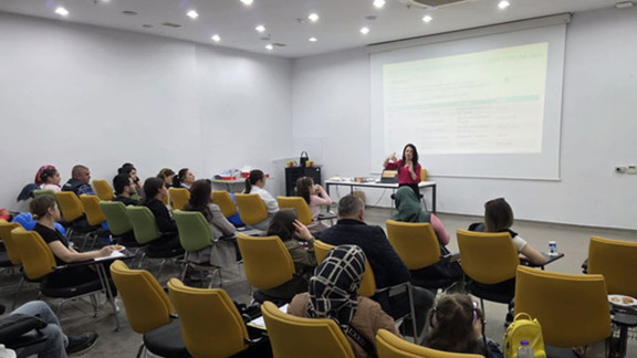 Muratpaşa Belediyesi ASSİM'de diyabet teknolojileri eğitimi