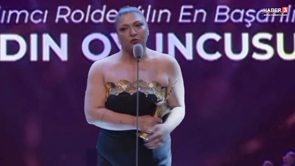Afife Jale Ödülleri'nde Pınar Yıldırım'ın bu sözleri Türkiye'nin acı gerçeğini özetledi!