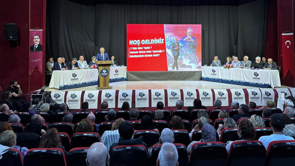 Bandırma Belediye Başkanı Mirza hayata geçirdiği projeleri ve hedeflerini paylaştı
