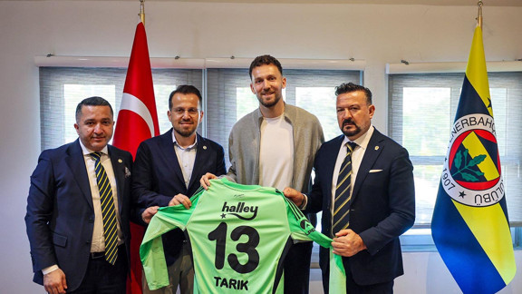 Fenerbahçe'de Tarık Çetin'den 3 yıllık imza!