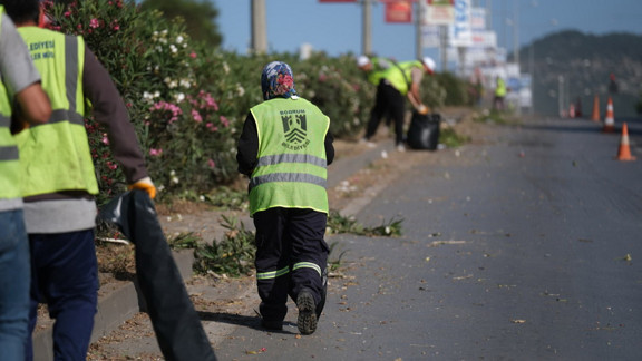 Bodrum’da Ot Temizliği Çalışmaları Tüm Hızıyla Devam Ediyor