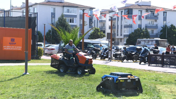 Altıeylül Belediyesi araç ve ekipman parkını güçlendirdi