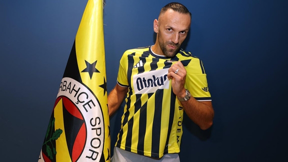 Fenerbahçe transferi bitirdi: Vedat Muriqi'den 3 yıllık imza!