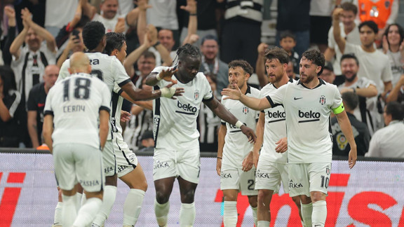 Beşiktaş sezonu Avrupa'da galibiyetle açtı; avantajı kaptı!