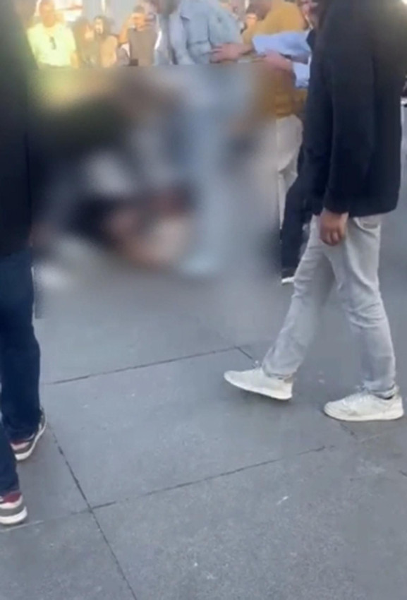 Bakırköy meydanında tacizciye linç girişimi! Yere yatırıp tekmelediler - Resim: 3