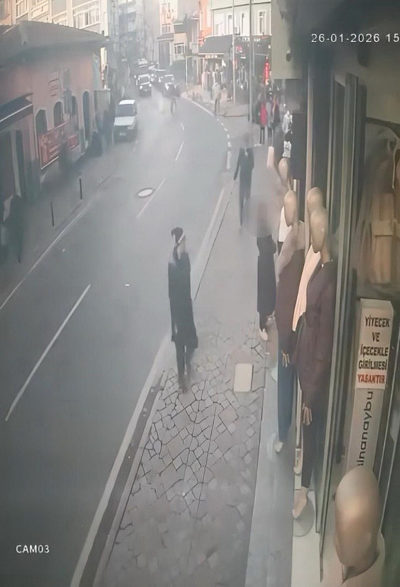 İstanbul'da ''pes'' dedirten hırsızlık: Cansız mankeni soyup üzerine giydi, 3 ay sonra yine geldi! - Resim: 2