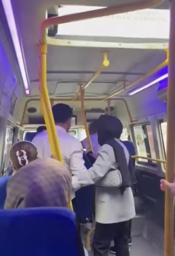Minibüsün şoförü trafikte dehşet saçtı, yolcular neye uğradığını şaşırdı - Resim: 3
