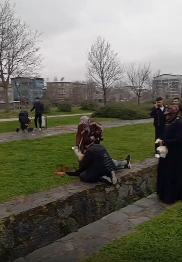 Sokak ortasında dehşet gecesi! Tartıştığı kişinin boğazını kesip öldürdü! - Resim: 3