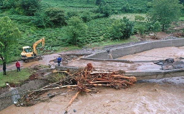 Rize'deki onlarca kişi tahliye edildi - Resim: 2