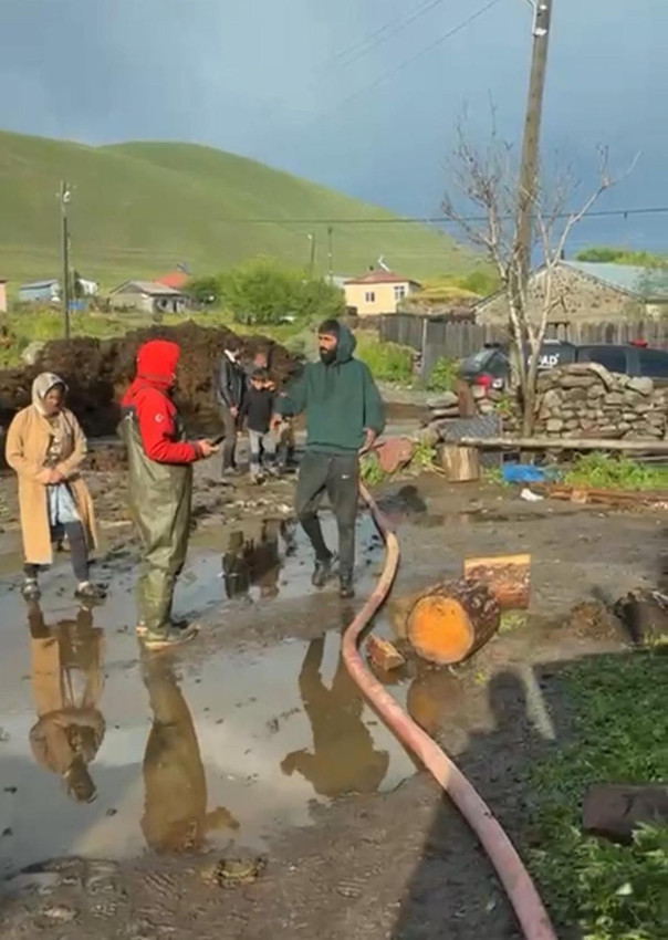 Ardahan'da sağanak yağış sele yol açtı - Resim: 3