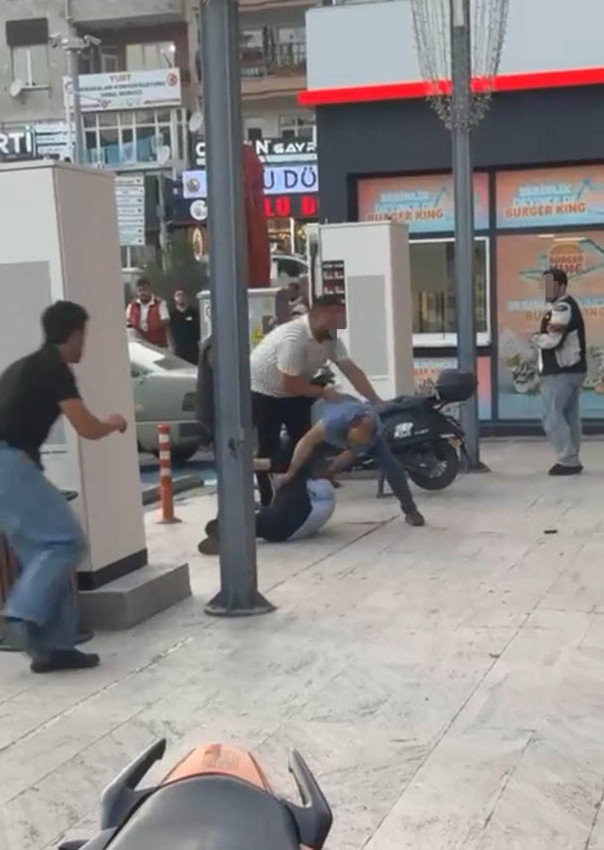 Korkunç cinayet kamerada: AVM genel müdürü, kira kavgasında öldürüldü - Resim: 4