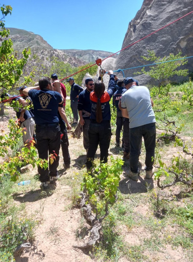 Kapadokya'da faciadan dönüldü! Sıcak hava balonu zorunlu iniş yaptı - Resim: 2