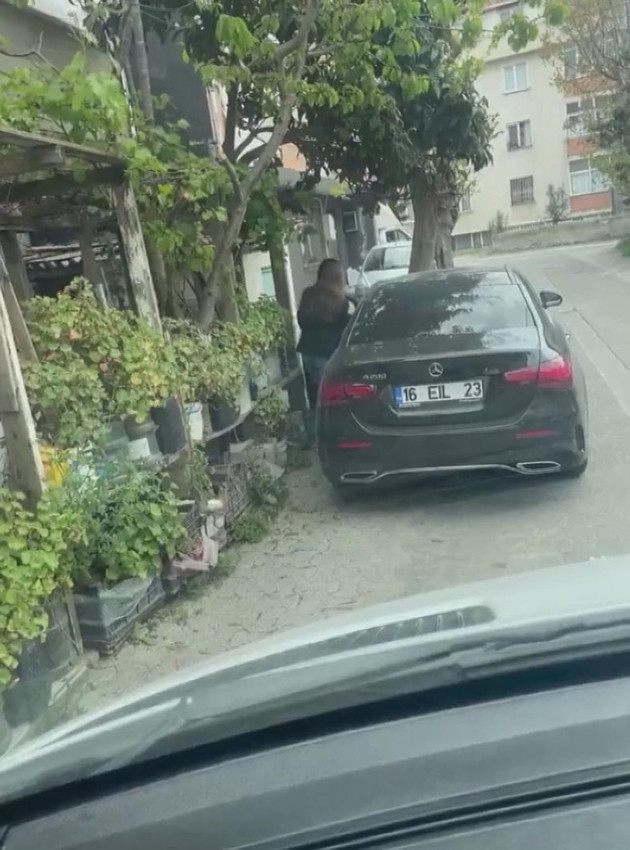İstanbul'da tartıştığı sürücüyü ''hakim - savcı'' kartıyla tehdit eden kadına soruşturma - Resim: 4