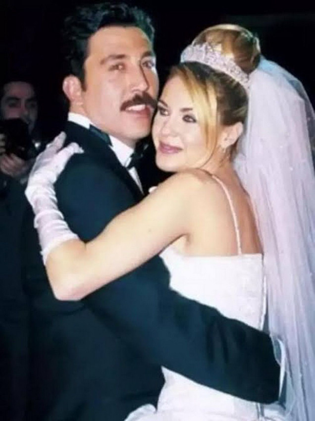 Emre Kınay ve Emine Ün'ün kızı Duru büyüdü: 22 yaşındaki güzelliğiyle annesinin kopyası... - Resim: 2