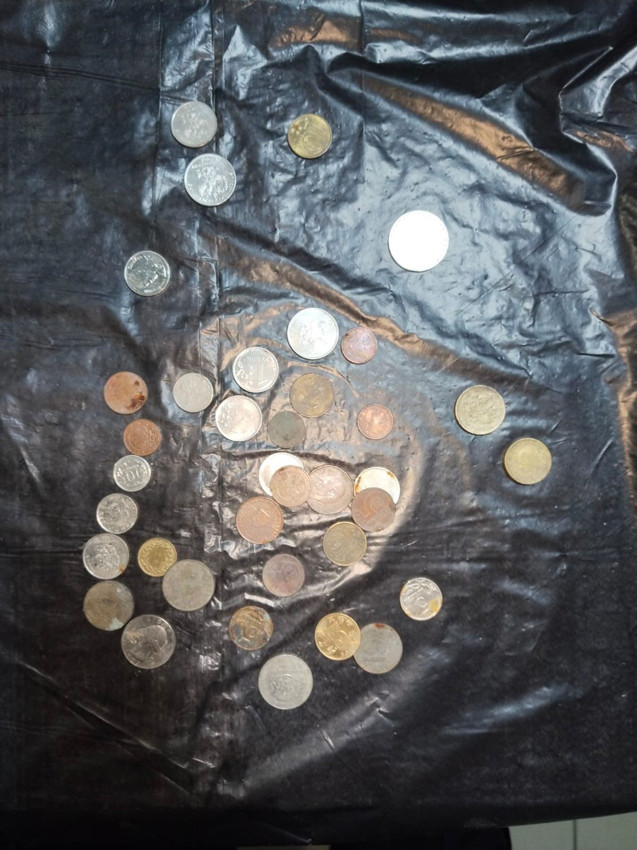 Dilencinin üzerinden çıkan parayı gören gözlerine inanamadı - Resim: 4