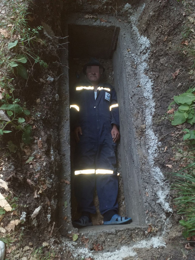 Kendi kazdığı mezarına girip yakınlarına ''beni unutmayın'' mesajını gönderdi... - Resim: 4