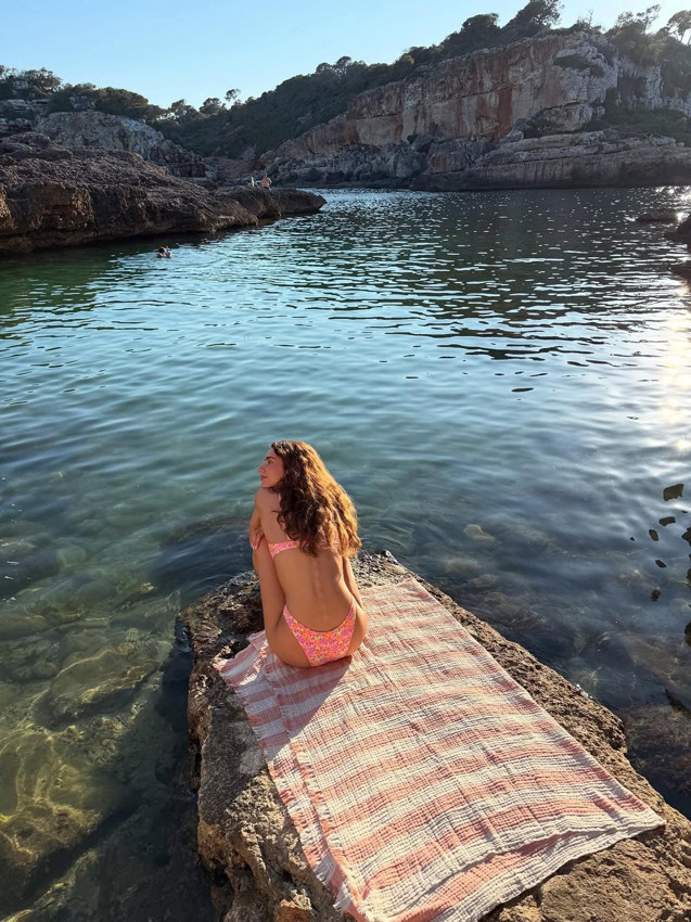 Türkiye'nin tescilli güzeli Aslı Sümen tatil pozlarıyla ortalığı karıştırdı - Resim: 2