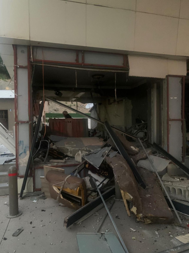 Akaryakıt istasyonunda patlama: 1 yaralı - Resim: 4