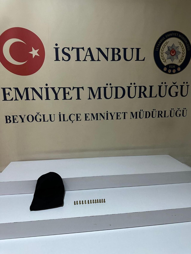 İstanbul'da yine motosikletli saldırı: Mobilya dükkanı kurşunlandı - Resim: 4