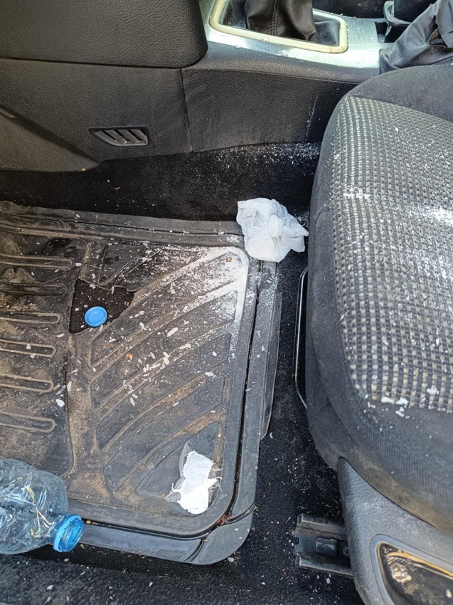 Otomobille polise çarpıp kaçan avukatın attığı paketten çıkanlar şoke etti - Resim: 3