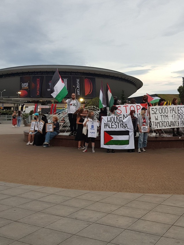 İsrail'in milli takımının sahaya çıktığı maçta İsrail milli marşı yuhaladılar - Resim: 1