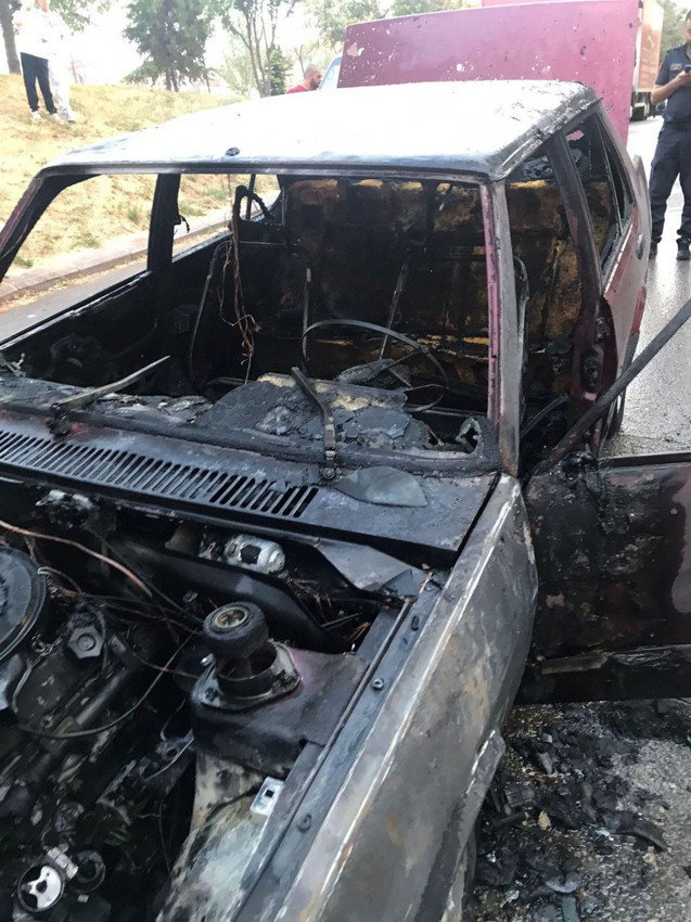 Dört yıllık birikimiyle satın aldığı araç 30 dakikada kül oldu... - Resim: 2