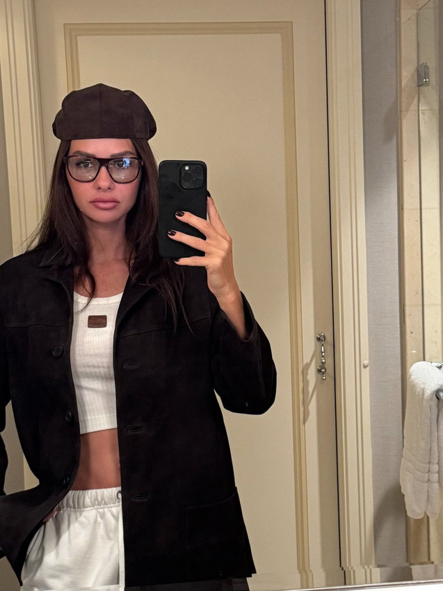 14 yıllık evliliği tek celsede biten Yasemin Ergene soluğu orada aldı - Resim: 2